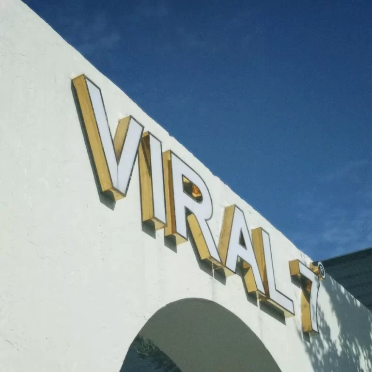 VIRAL 7 Coffee & Restaurant